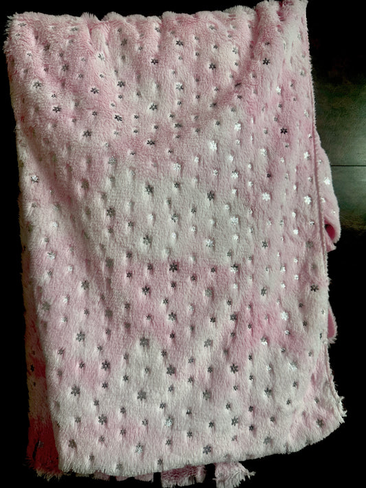 Soft Pink Fluffy Shawl with Silver Star Pattern – Cozy Winter Wrap